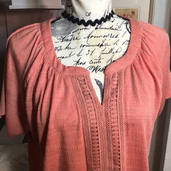 Live & Let Live ruffle cap sleeve peach top - Picture 3 of 9